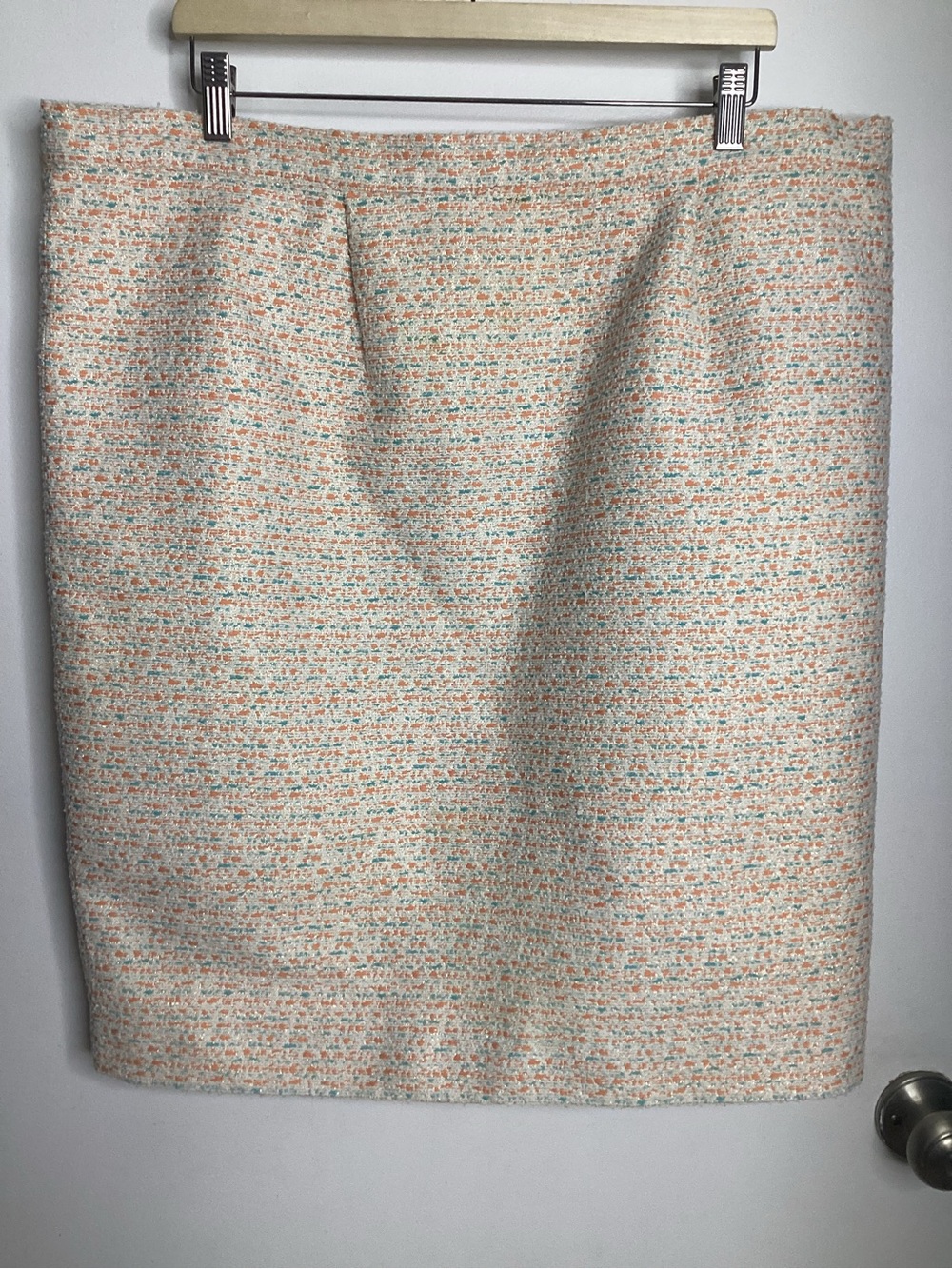 Vtg Textured Cream Tweed Pencil Skirt with Peach and Light Blue Flecks XL14/16